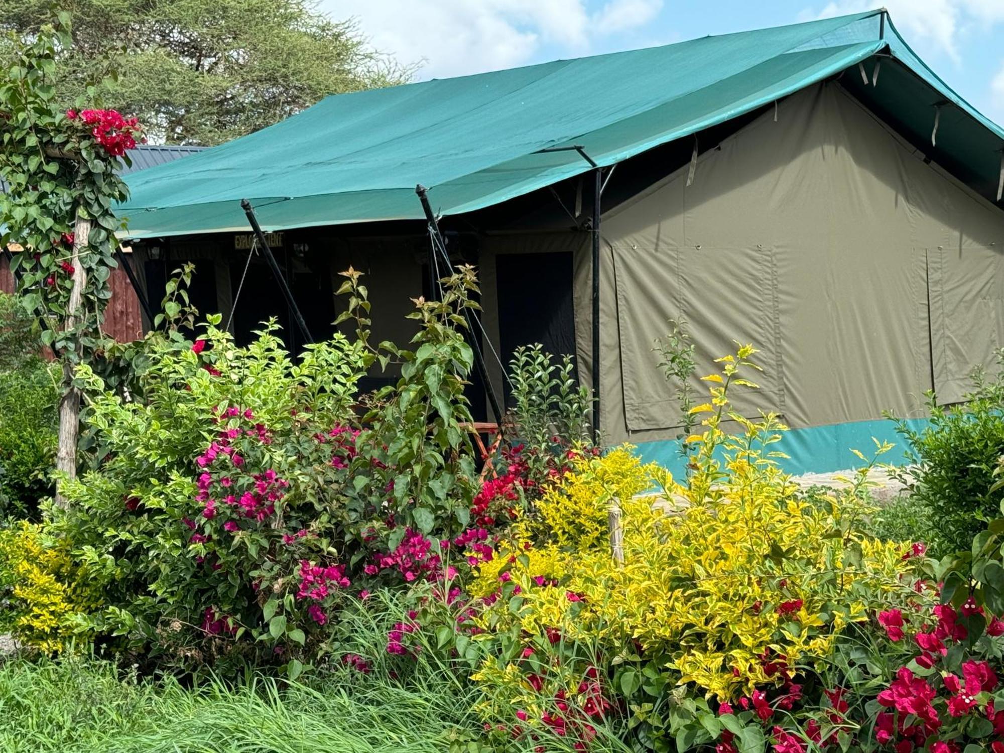 Amboseli Discovery Camp Eksteriør bilde