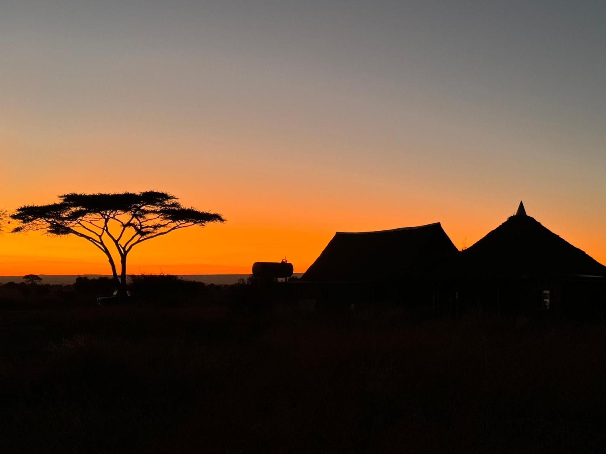 Amboseli Discovery Camp Eksteriør bilde