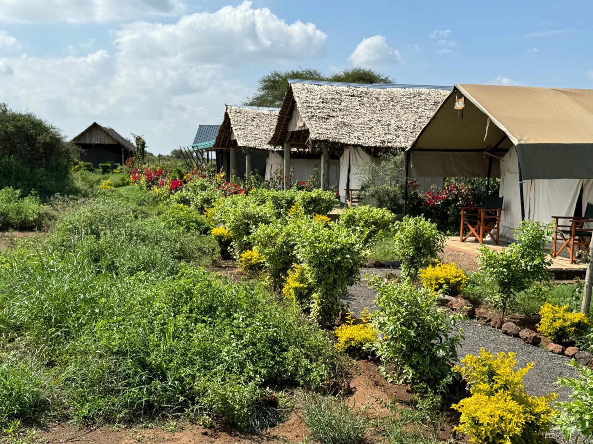 Amboseli Discovery Camp Eksteriør bilde