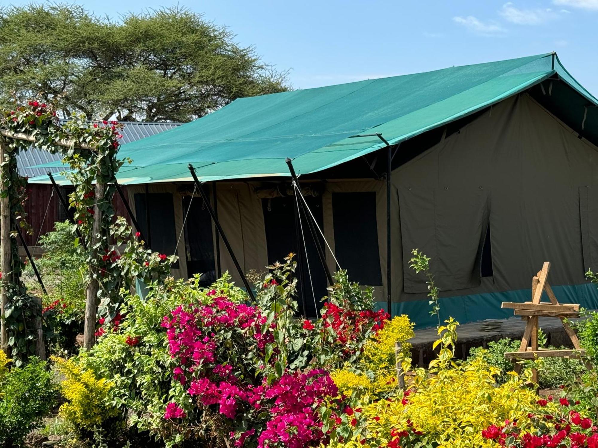 Amboseli Discovery Camp Eksteriør bilde